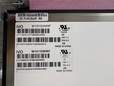 TFT-LCD IVO M101GWWF R0
